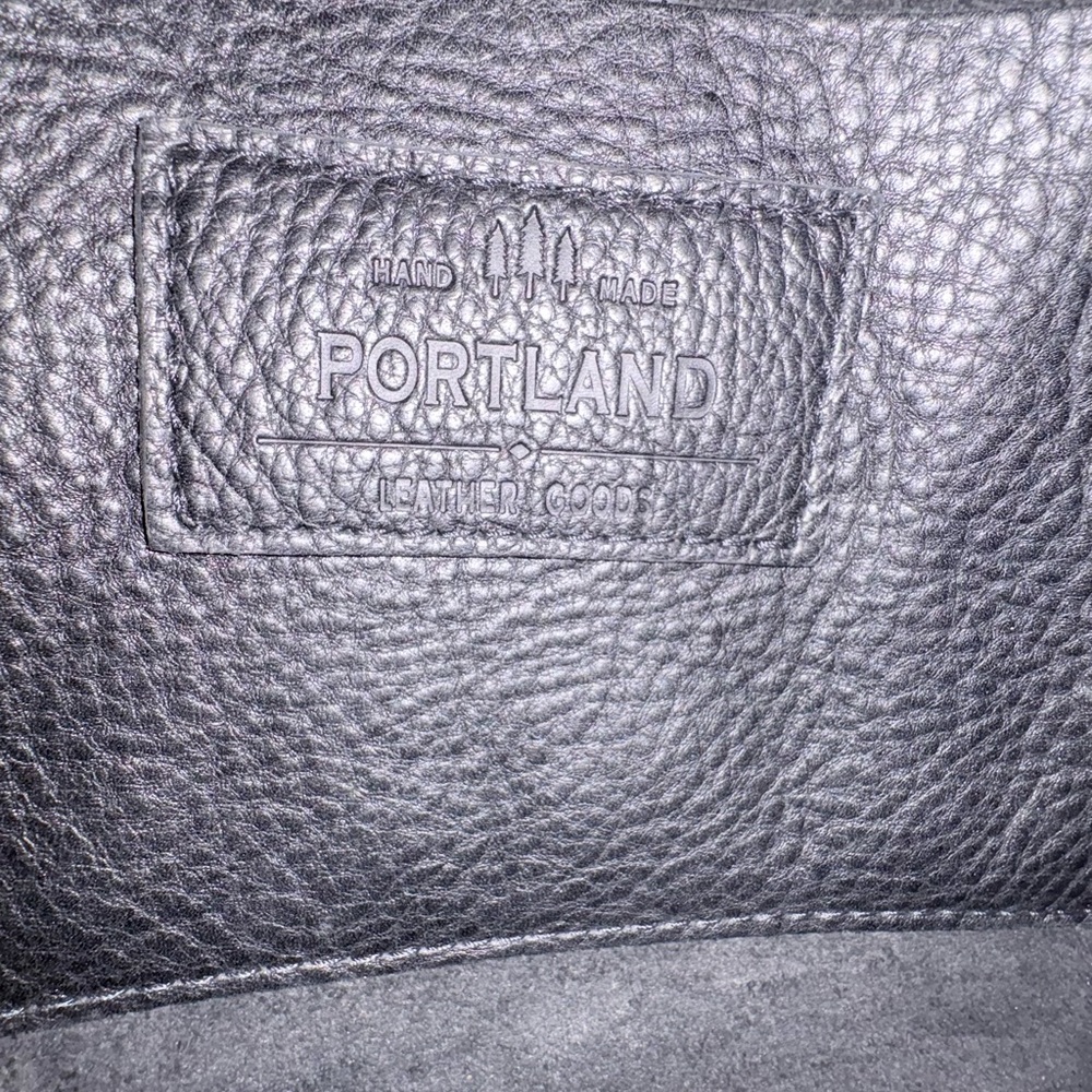Portland Leather Goods Triangle Shoulder Bag in Pebbled Black! - Picture 8 of 10